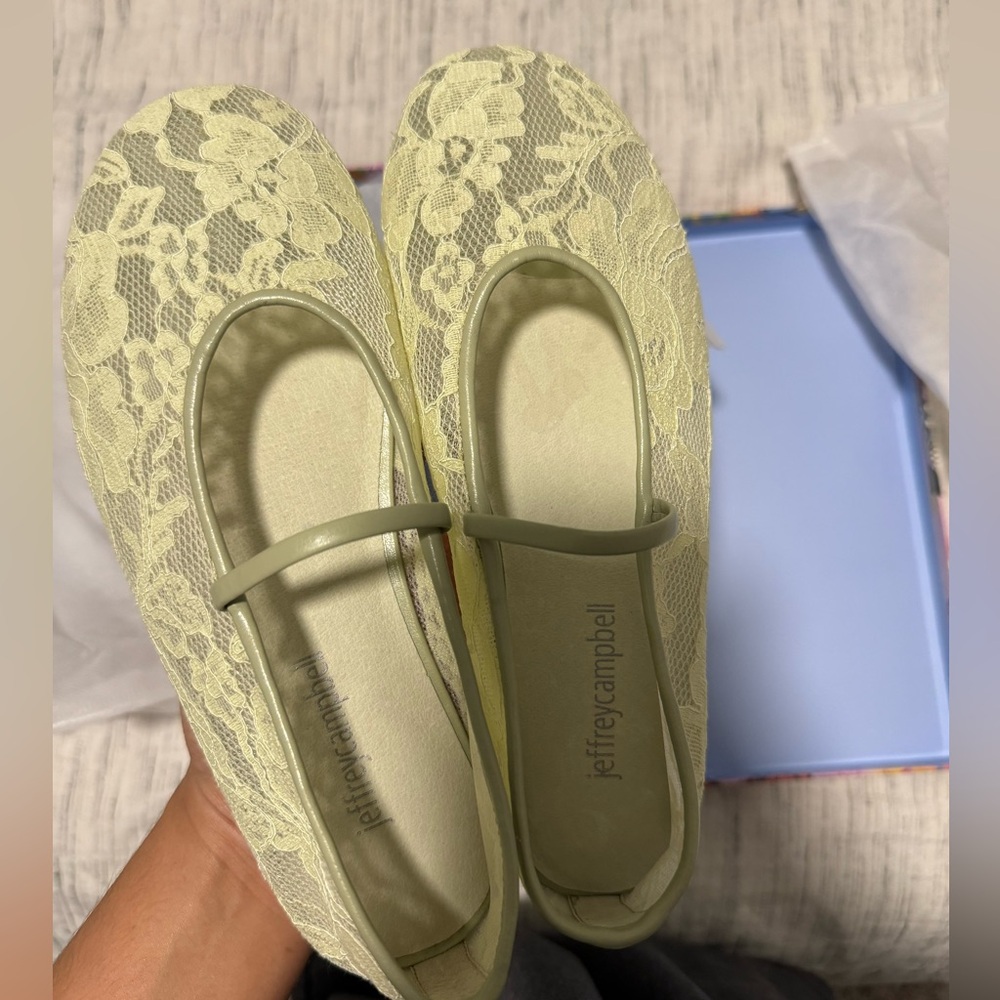 New Jeffrey Campbell lace swan flats